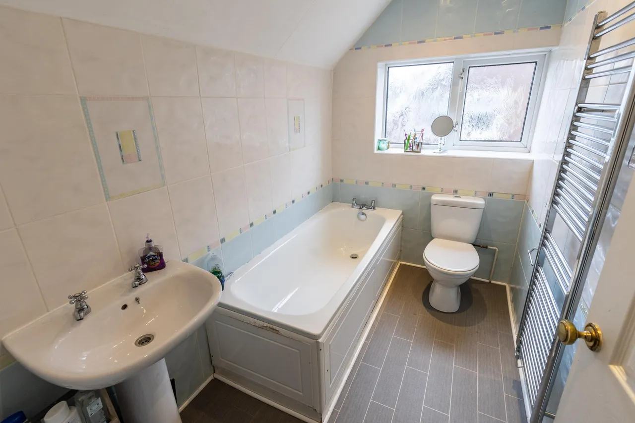 Bryn Gryffydd, Wrexham, LL12, photo 17