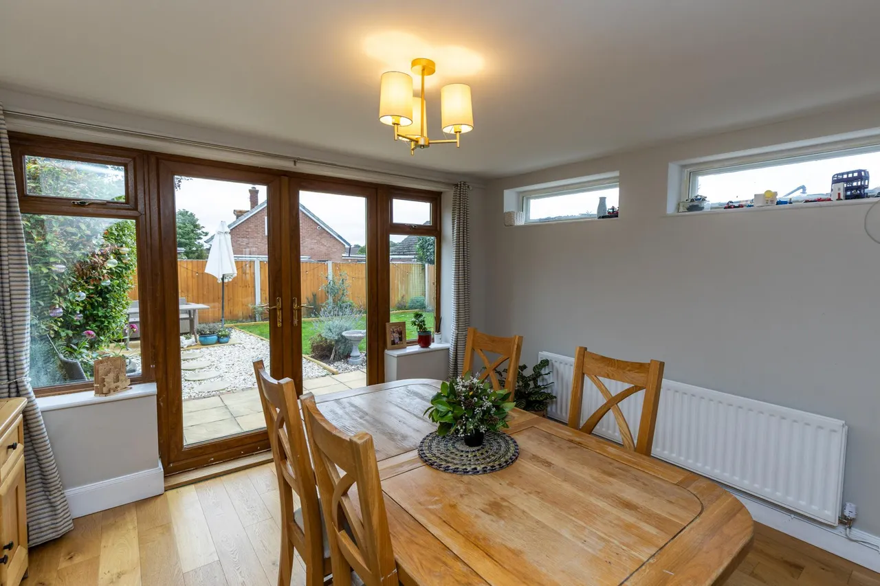 Bryn Gryffydd, Wrexham, LL12, photo 4