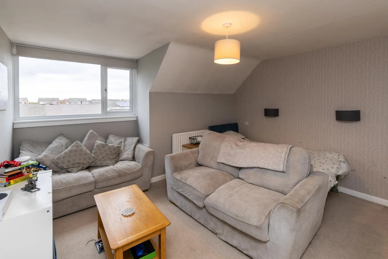 Bryn Gryffydd, Wrexham, LL12, photo 16