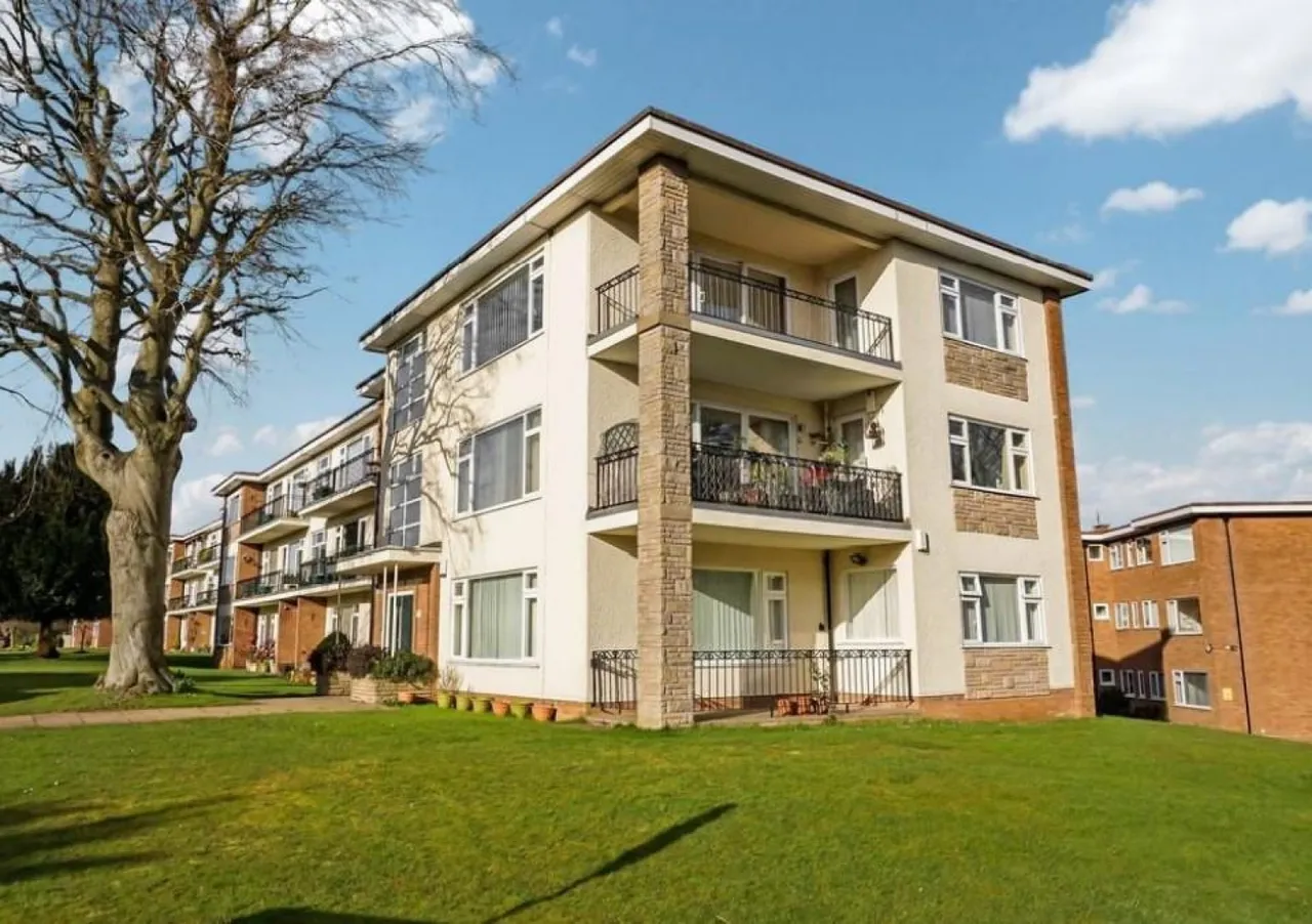 1 bed flat for sale — Blakeley Court, Sutton Coldfield