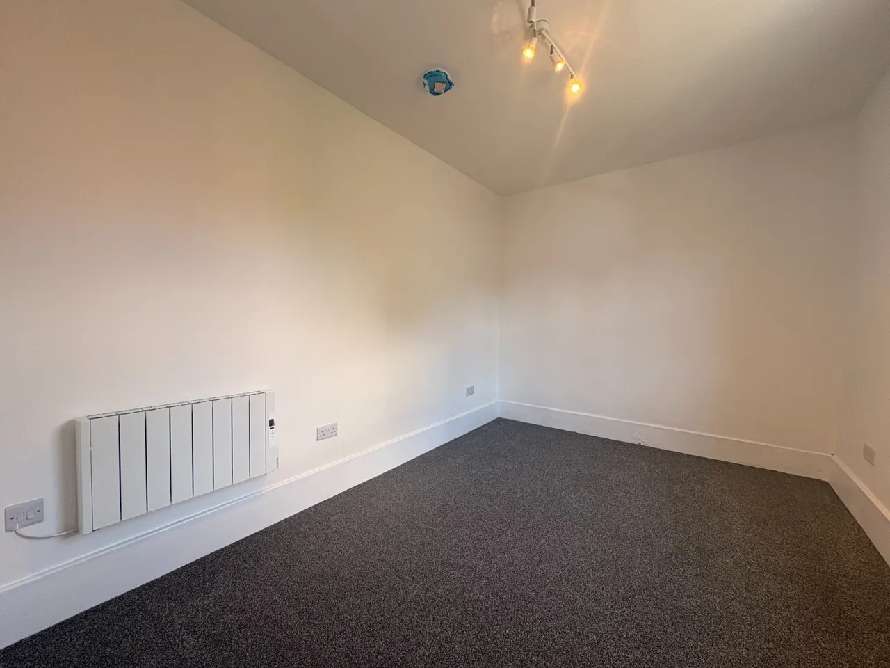 East Street, Pembridge, HR6, photo 8