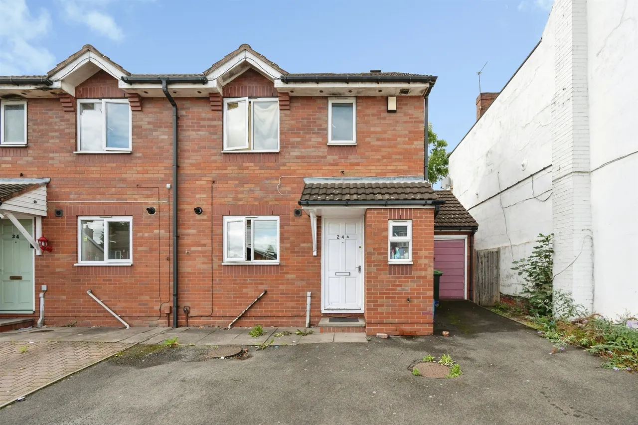 3 bed house for sale — Hill Top, West Bromwich