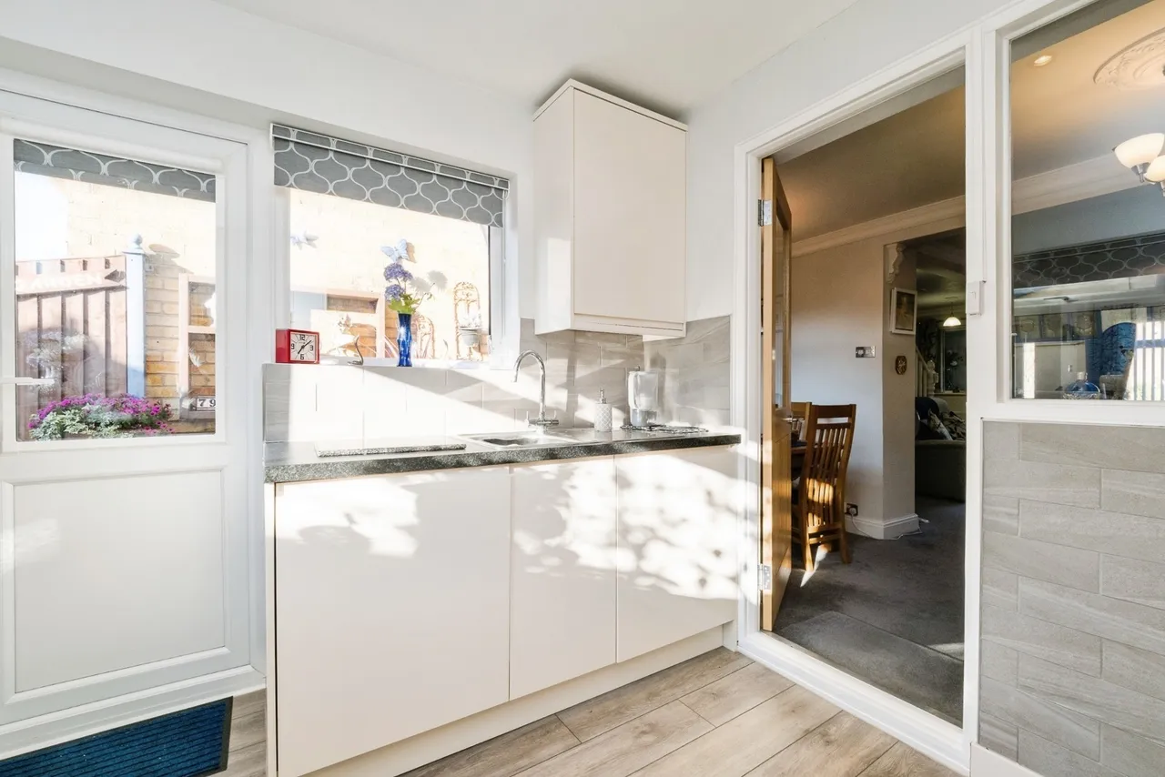 Nelson Road, Rainham, RM13, photo 26