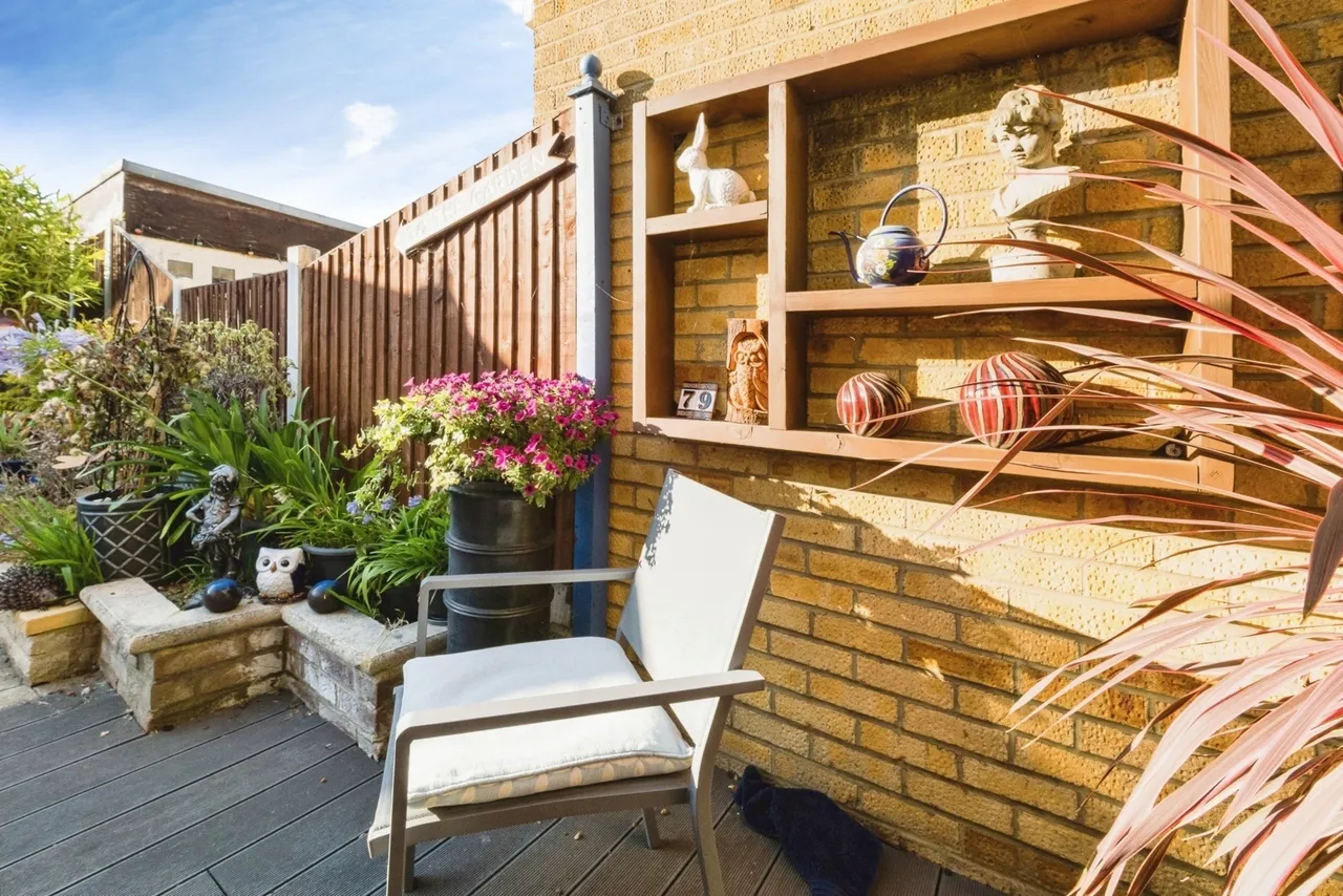 Nelson Road, Rainham, RM13, photo 32