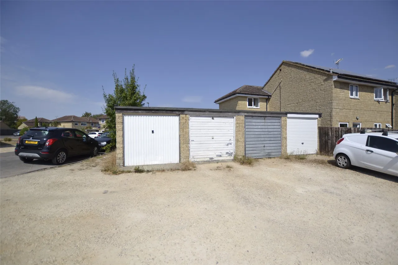 Stratton Heights, Cirencester, GL7 2RN, photo 12