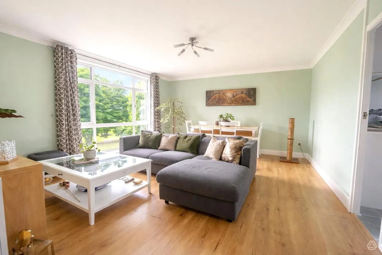 2 bed flat for sale — Deepdale, Bracknell, Berkshire, RG12 7SL