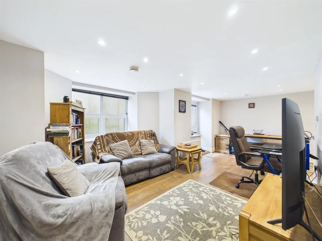 1 bed flat for sale — Flat 1, 29, Plough House, Bedminster Down Road, Bedminster, Bristol, BS13 7AB