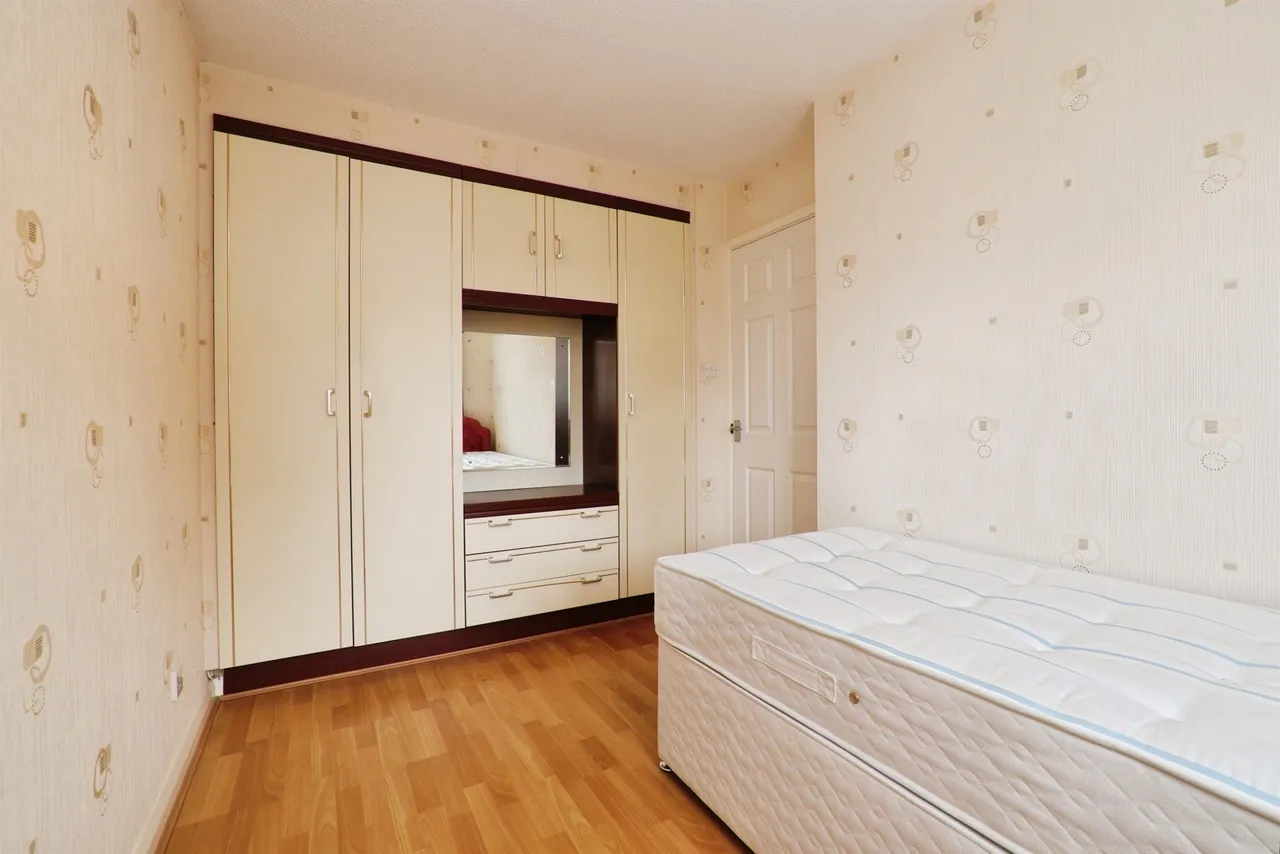 Ebor Paddock, Calne, SN11, photo 13