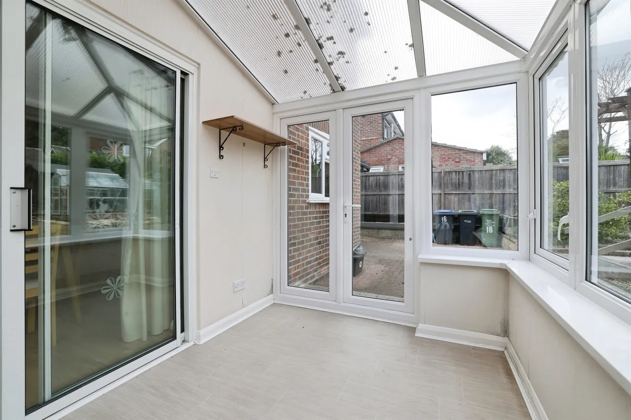 Ebor Paddock, Calne, SN11, photo 4