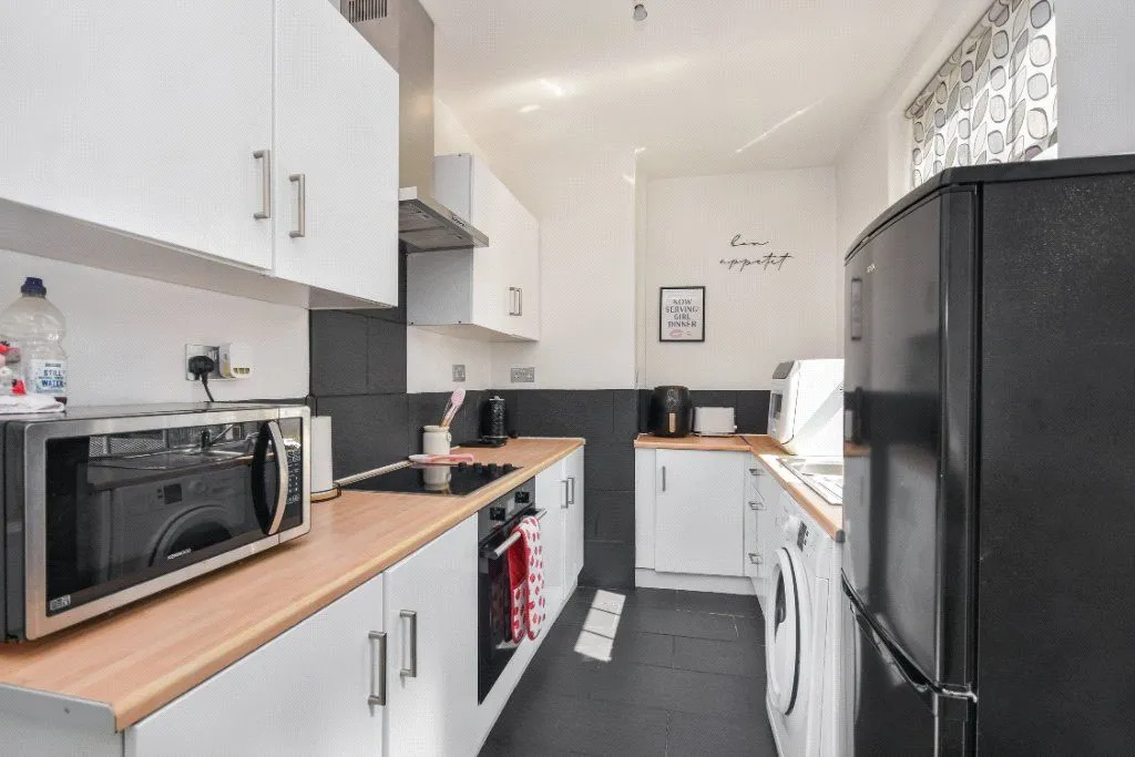 Manor Road, Ossett, WF5, photo 4