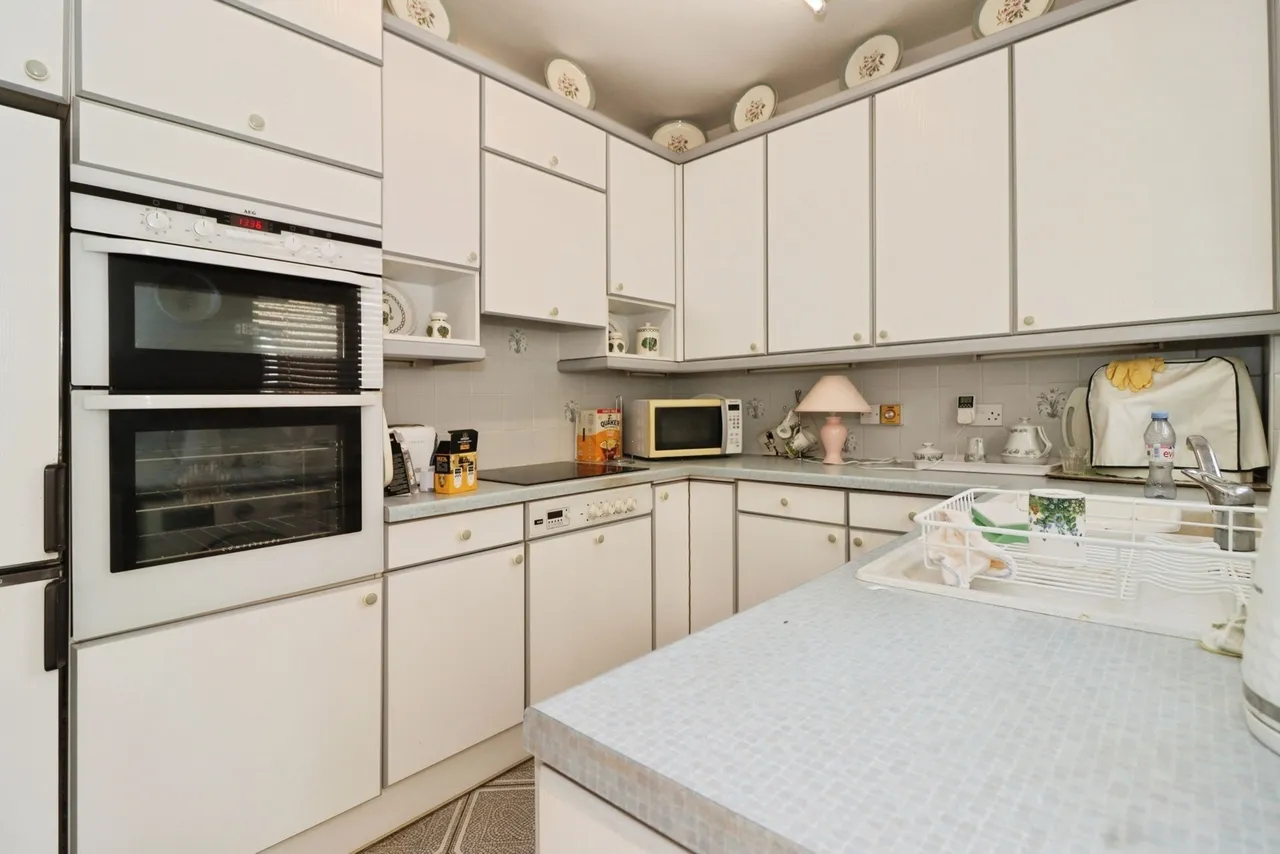 Guinea Lane, Bristol, BS16, photo 3