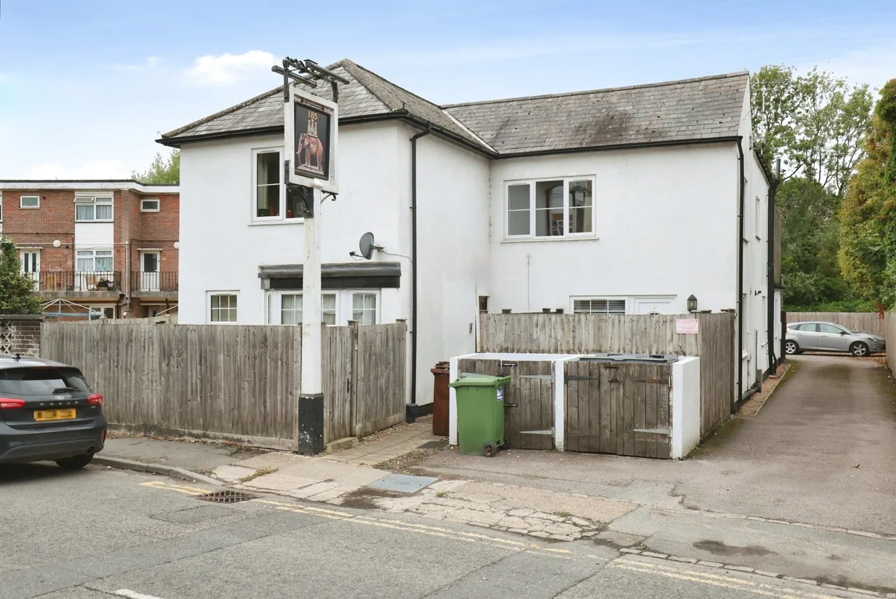 2 bed flat for sale — Waterside, Chesham