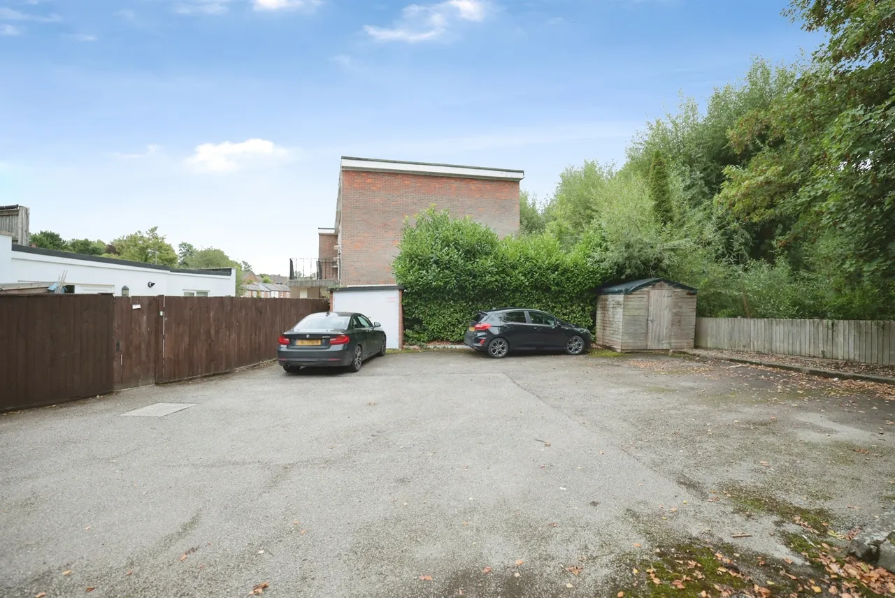 Waterside, Chesham, photo 7