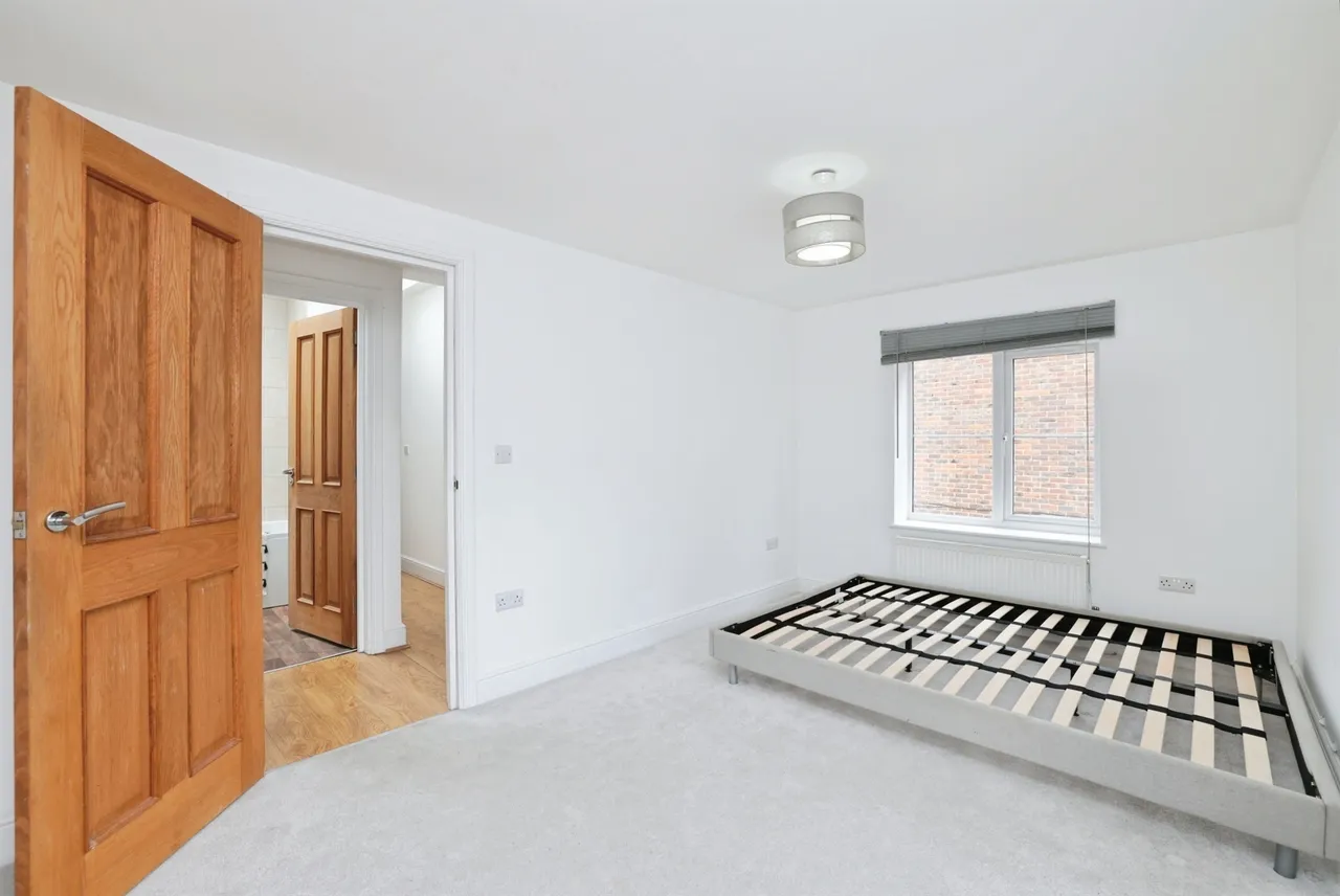Waterside, Chesham, photo 12