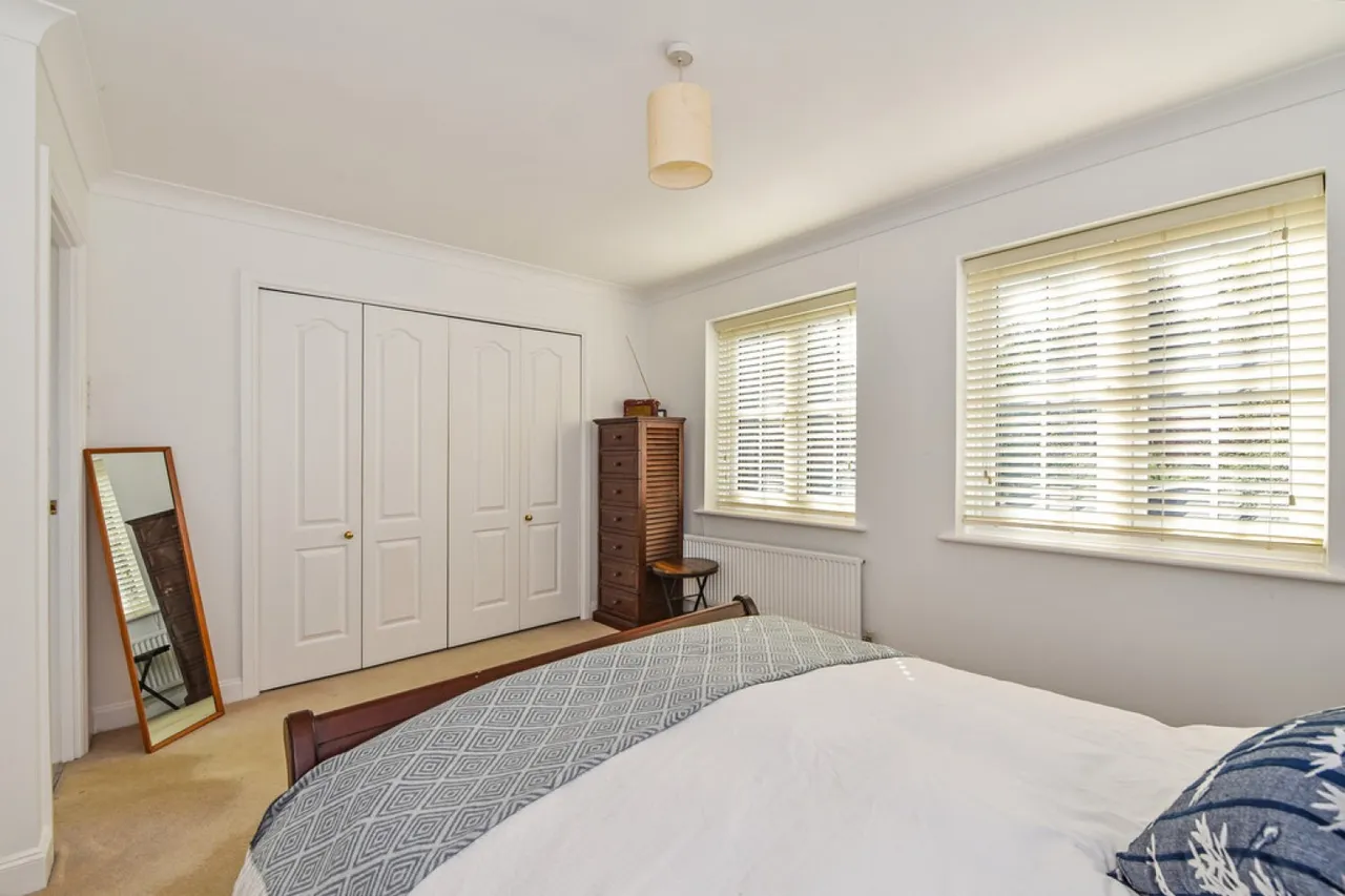 Wentworth Grange, St Cross, SO22, photo 17