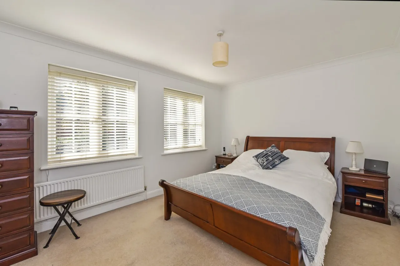 Wentworth Grange, St Cross, SO22, photo 16