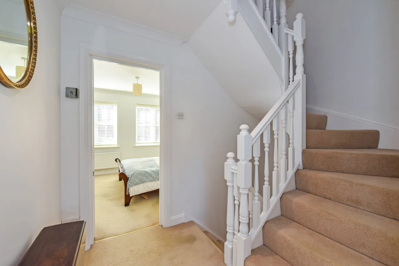 Wentworth Grange, St Cross, SO22, photo 19