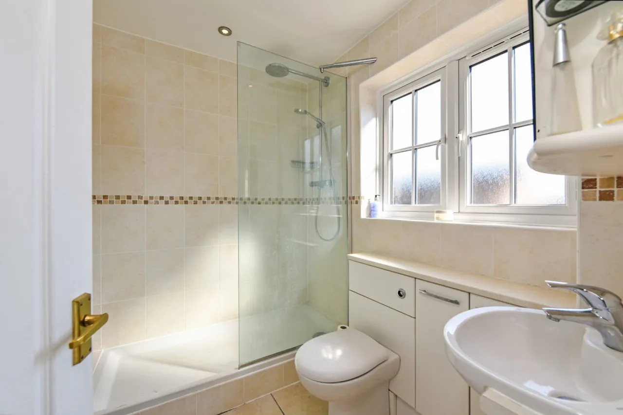 Wentworth Grange, St Cross, SO22, photo 18