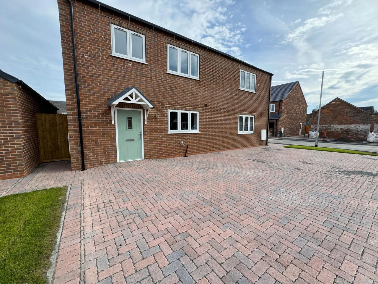 3 bed house for sale, Manor Grove, Branston, DE14