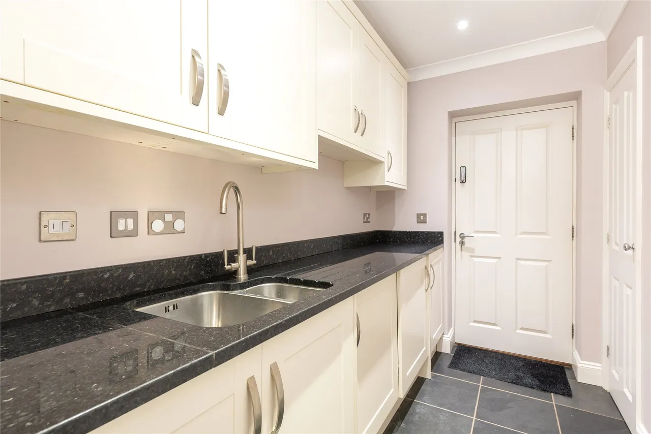 Cuckoo Hill Rise, Hanslope, MK19, photo 5