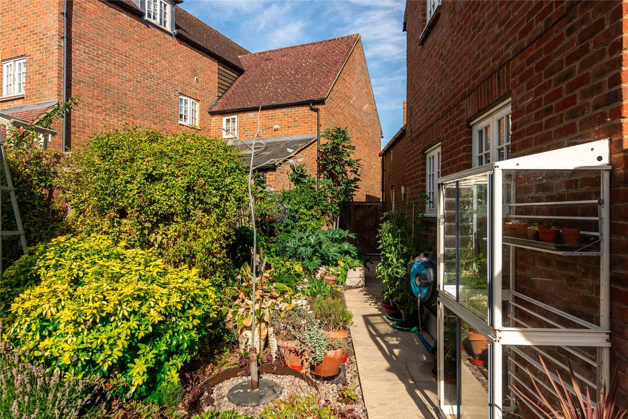 Cuckoo Hill Rise, Hanslope, MK19, photo 21