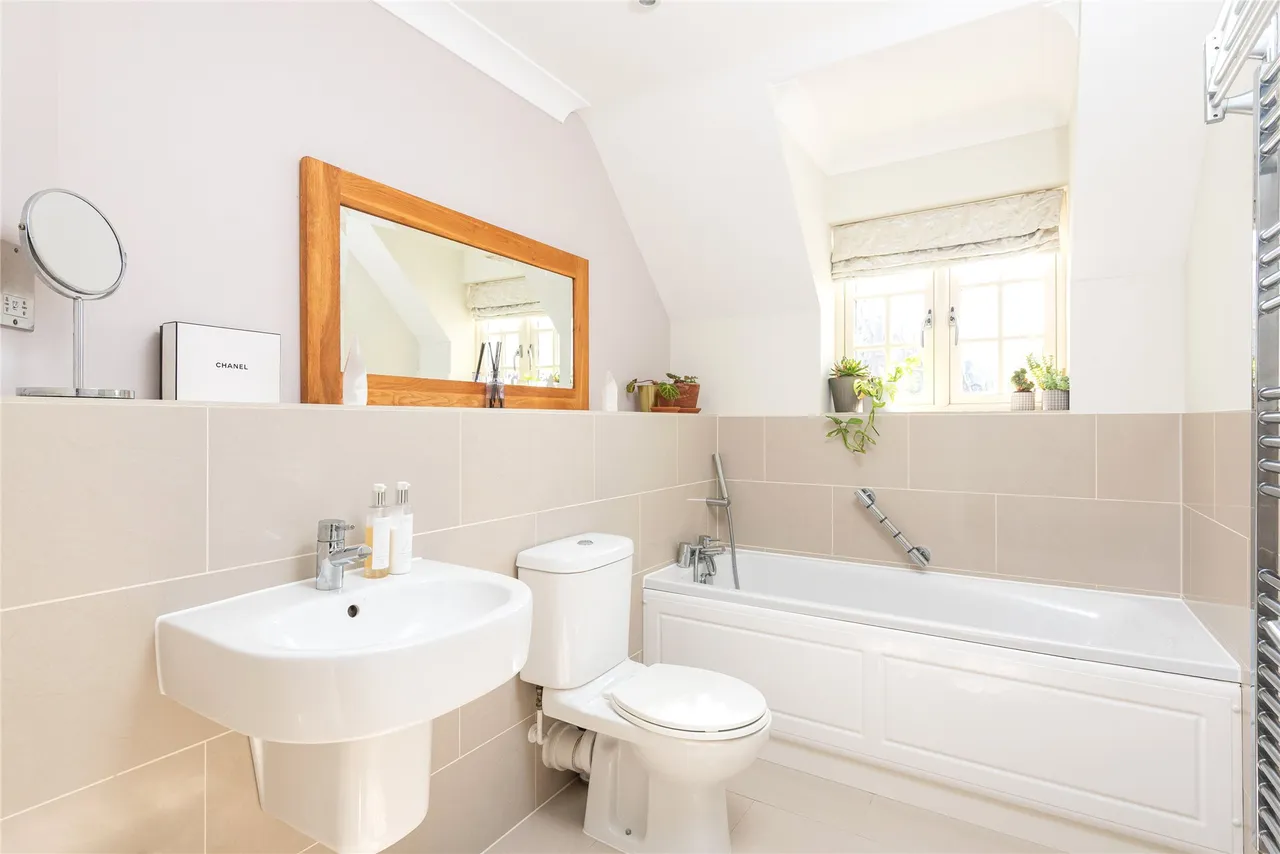 Cuckoo Hill Rise, Hanslope, MK19, photo 17