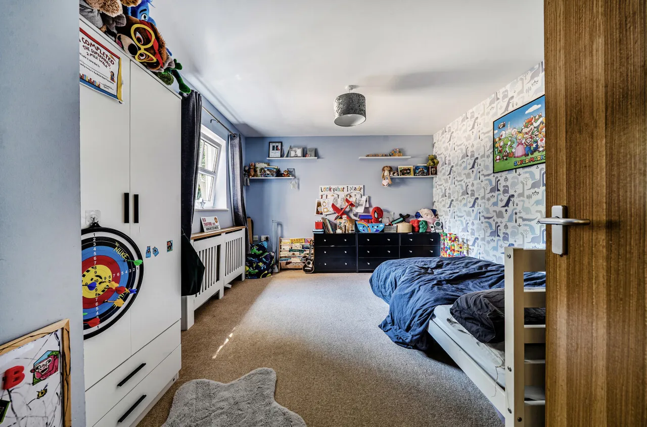 Reris Grange Close, Milford, GU8, photo 11