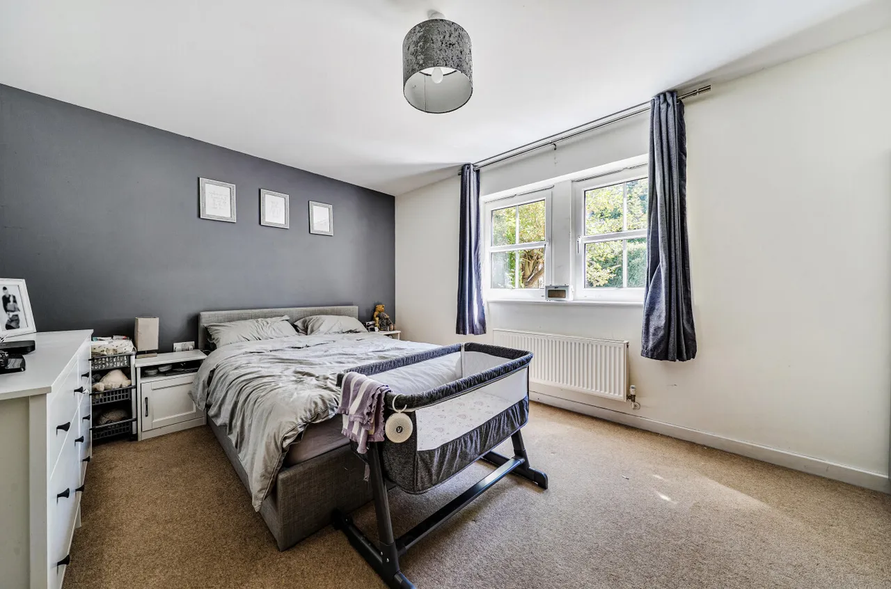 Reris Grange Close, Milford, GU8, photo 9
