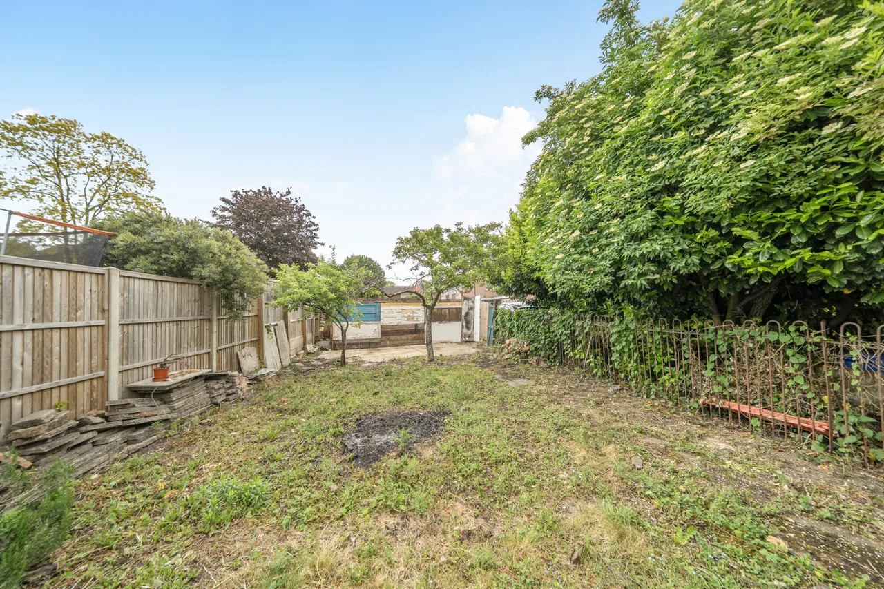 Glebe Road, Stanmore, HA7, photo 11