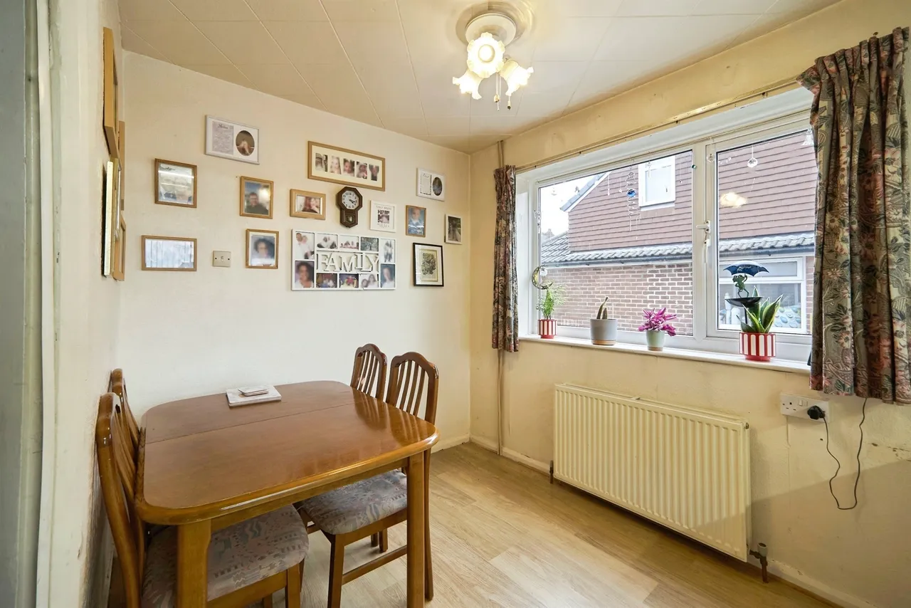 Banksfield Avenue, Yeadon, LS19, photo 4