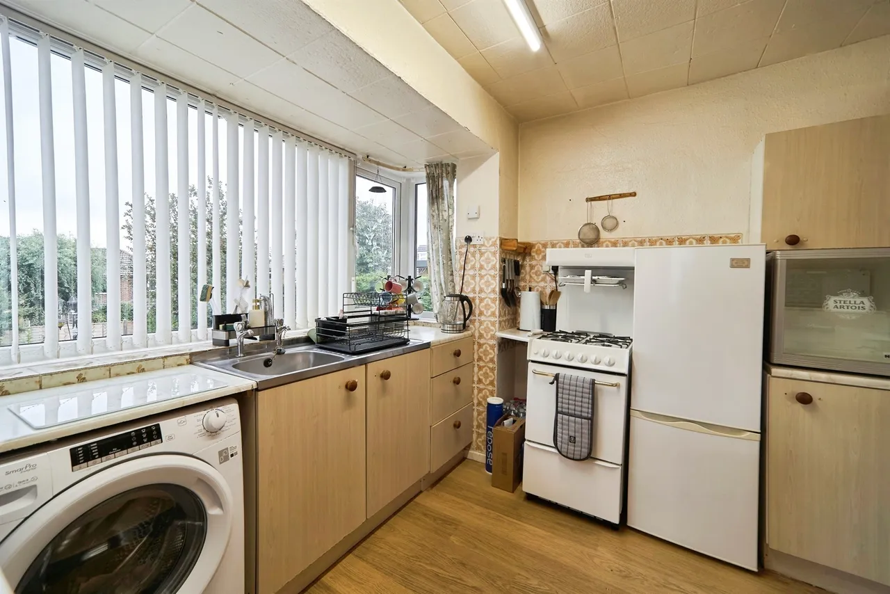 Banksfield Avenue, Yeadon, LS19, photo 5