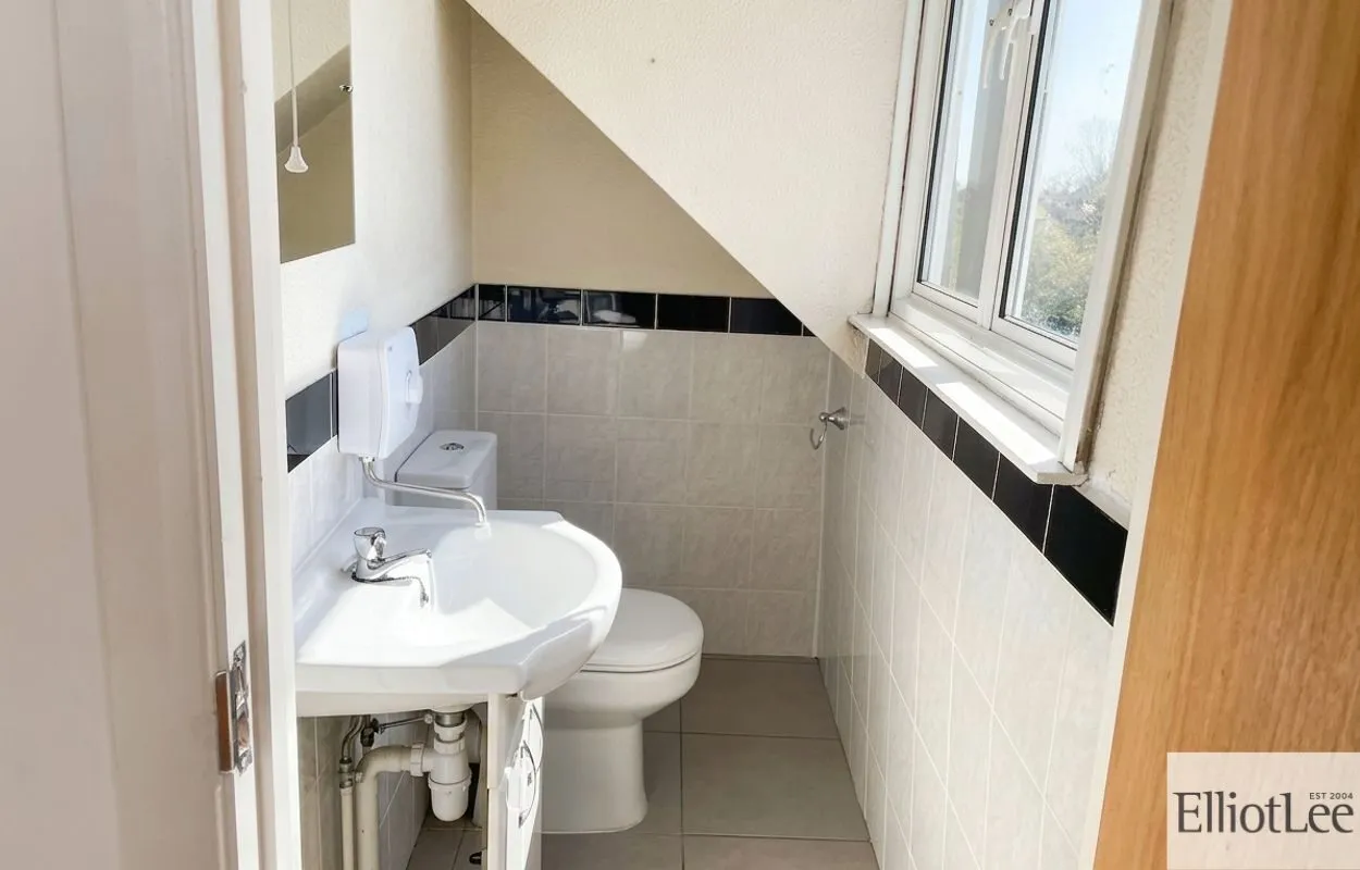 Whitton Avenue East, Greenford, UB6, photo 10