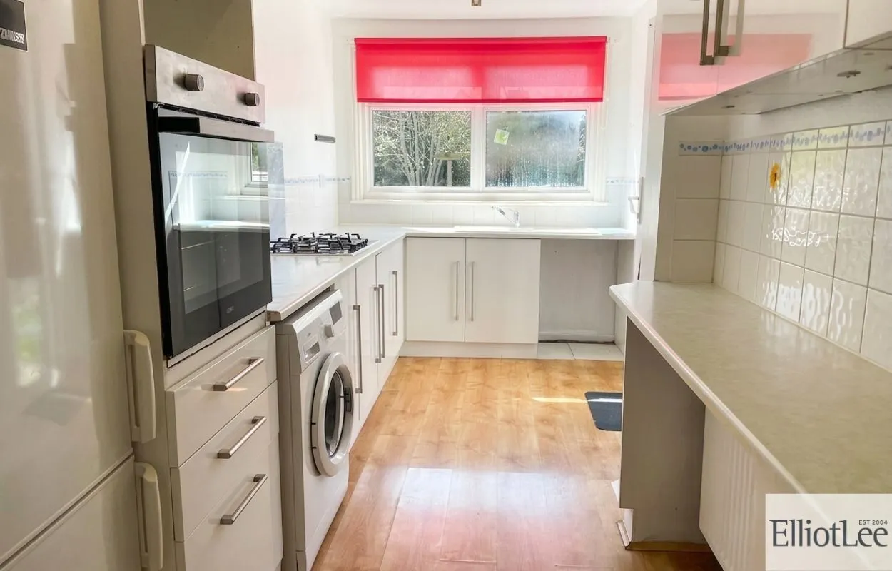 Whitton Avenue East, Greenford, UB6, photo 3