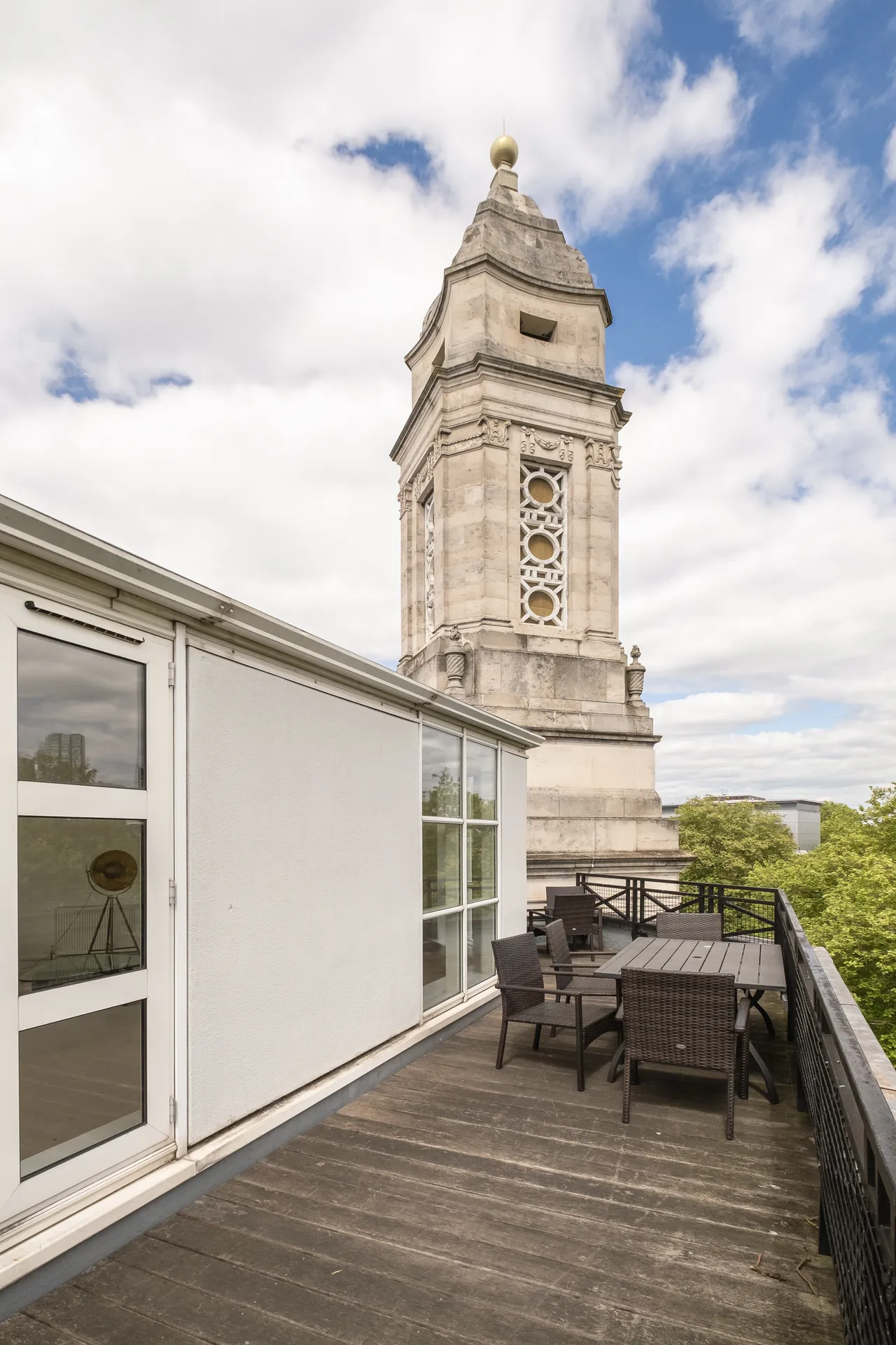 Rosebery Avenue, London, EC1R, photo 2
