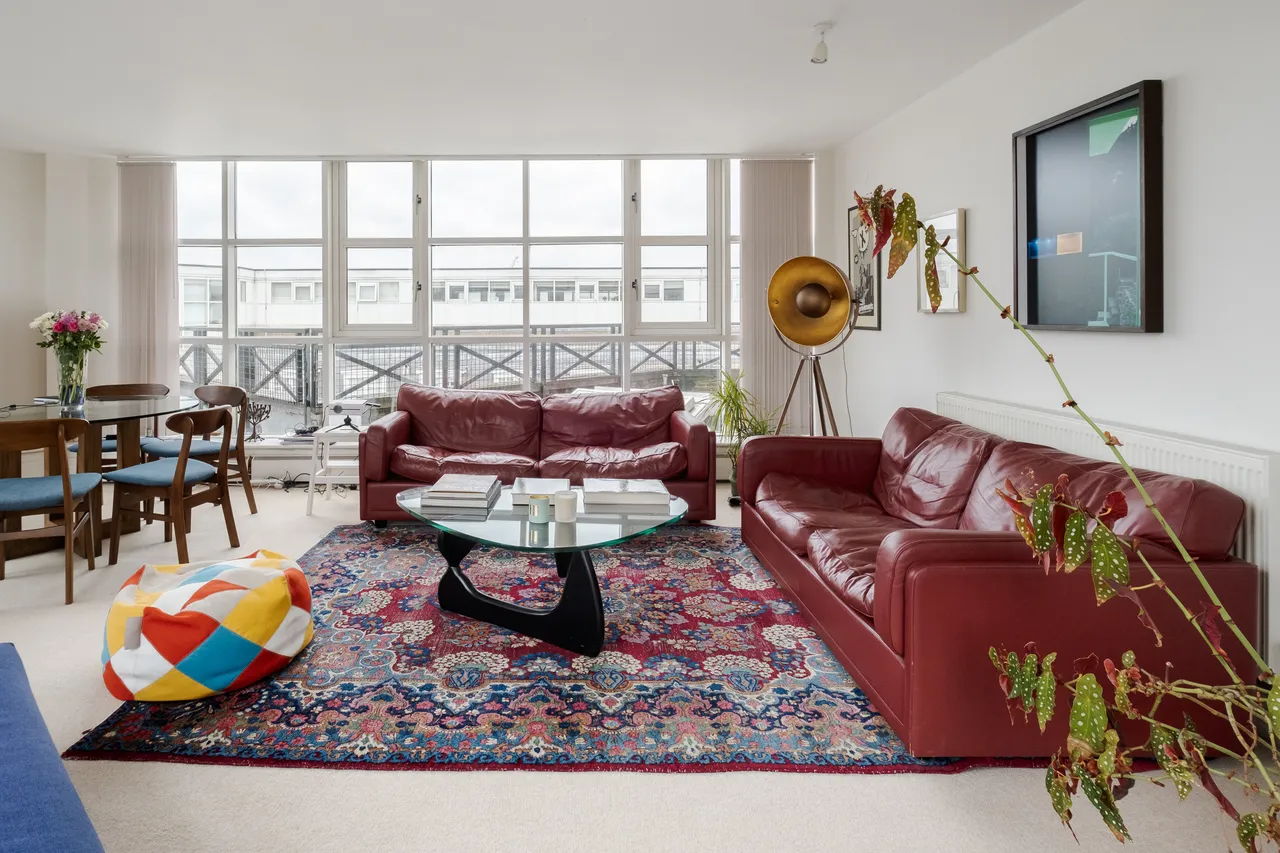 Rosebery Avenue, London, EC1R, photo 11