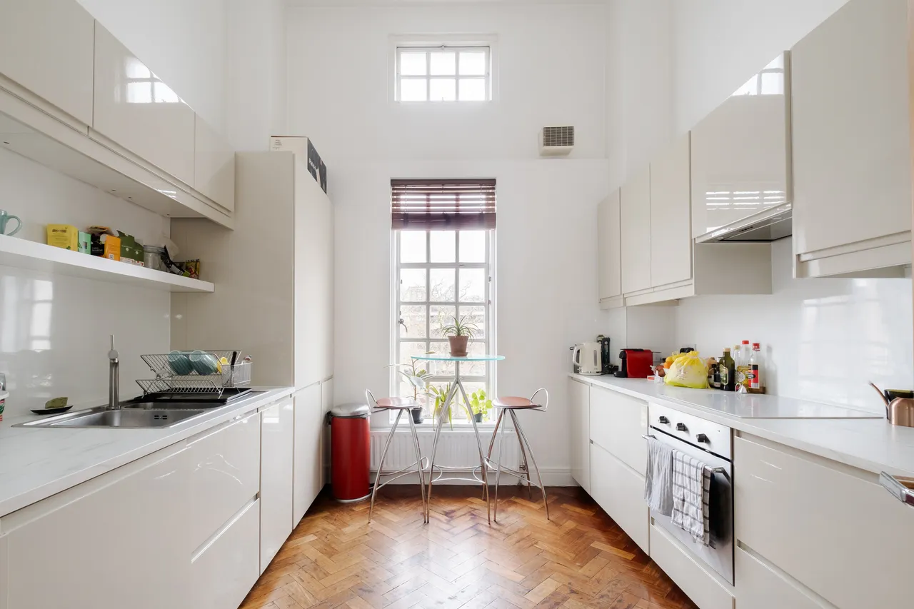 Rosebery Avenue, London, EC1R, photo 3