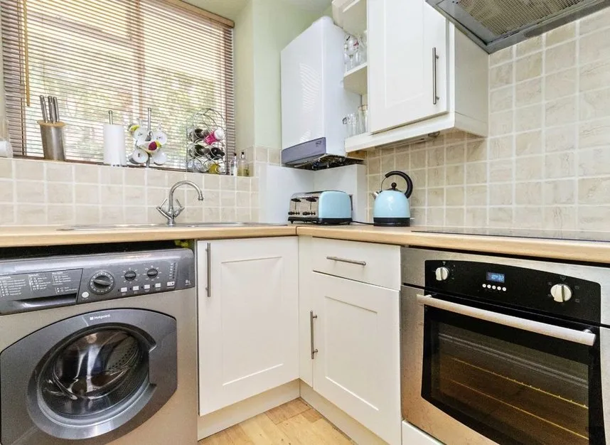 York Road, Battersea, SW11, photo 2