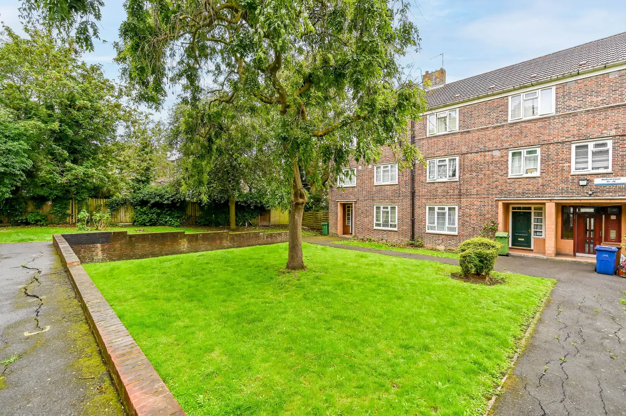 36 Melford Court, Melford Road, London, photo 6