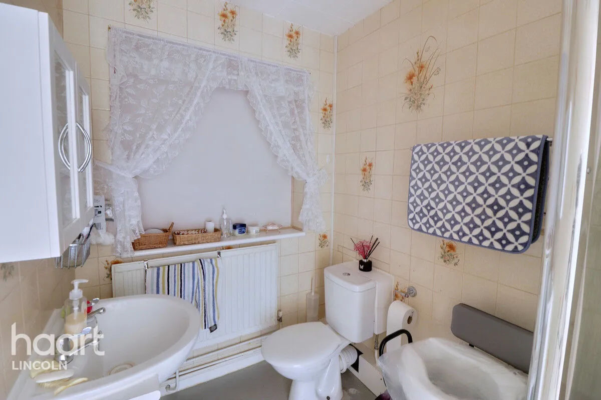 Park Crescent, Washingborough, LN4, photo 15