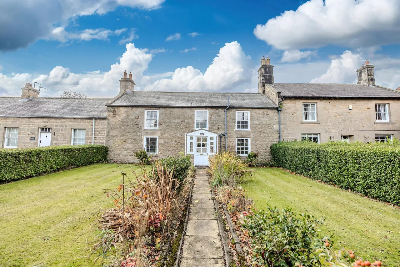 3 bed house for sale, South Side, Whalton
