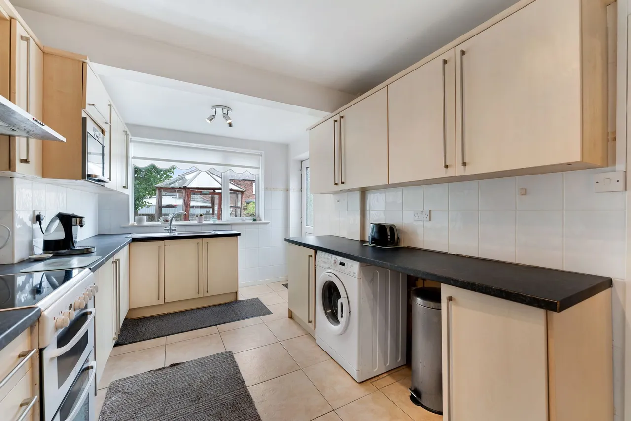 Cleveleys Avenue, Widnes, WA8 3HY, photo 4