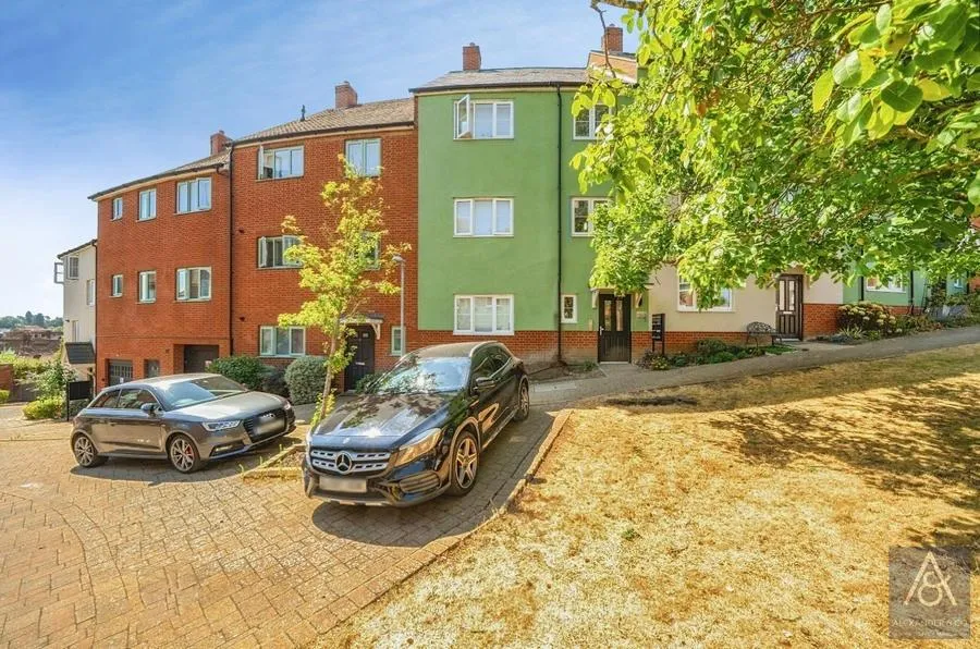 Summerhouse Hill, Buckingham, MK18, photo 16
