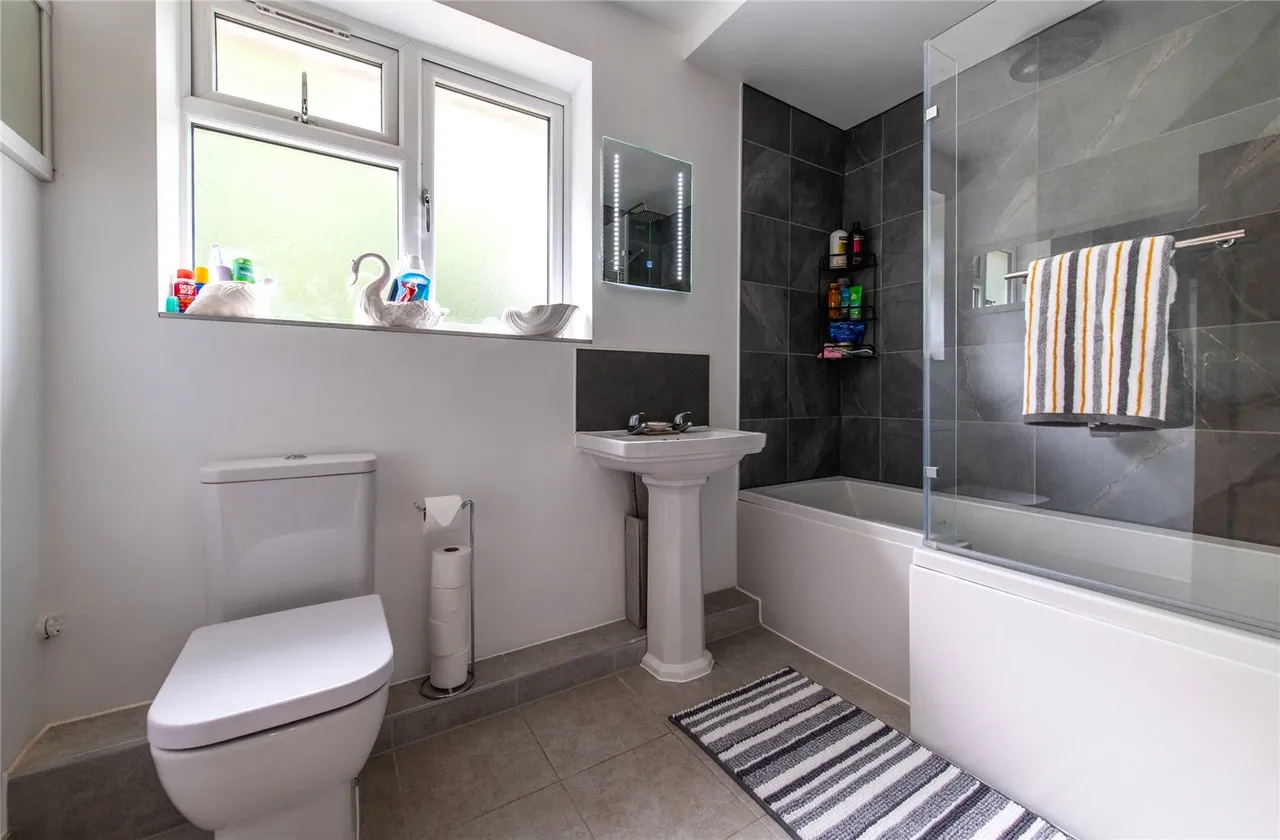 Tyron Way, DA14, photo 12
