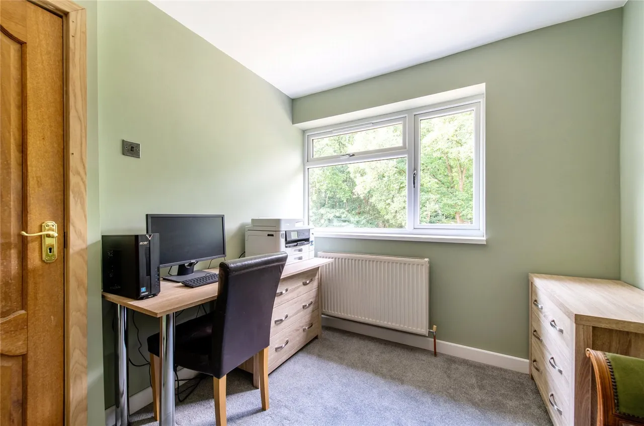 Tyron Way, DA14, photo 14