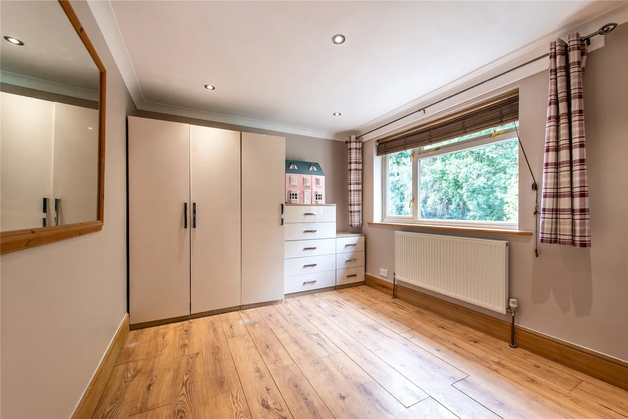 Tyron Way, DA14, photo 7