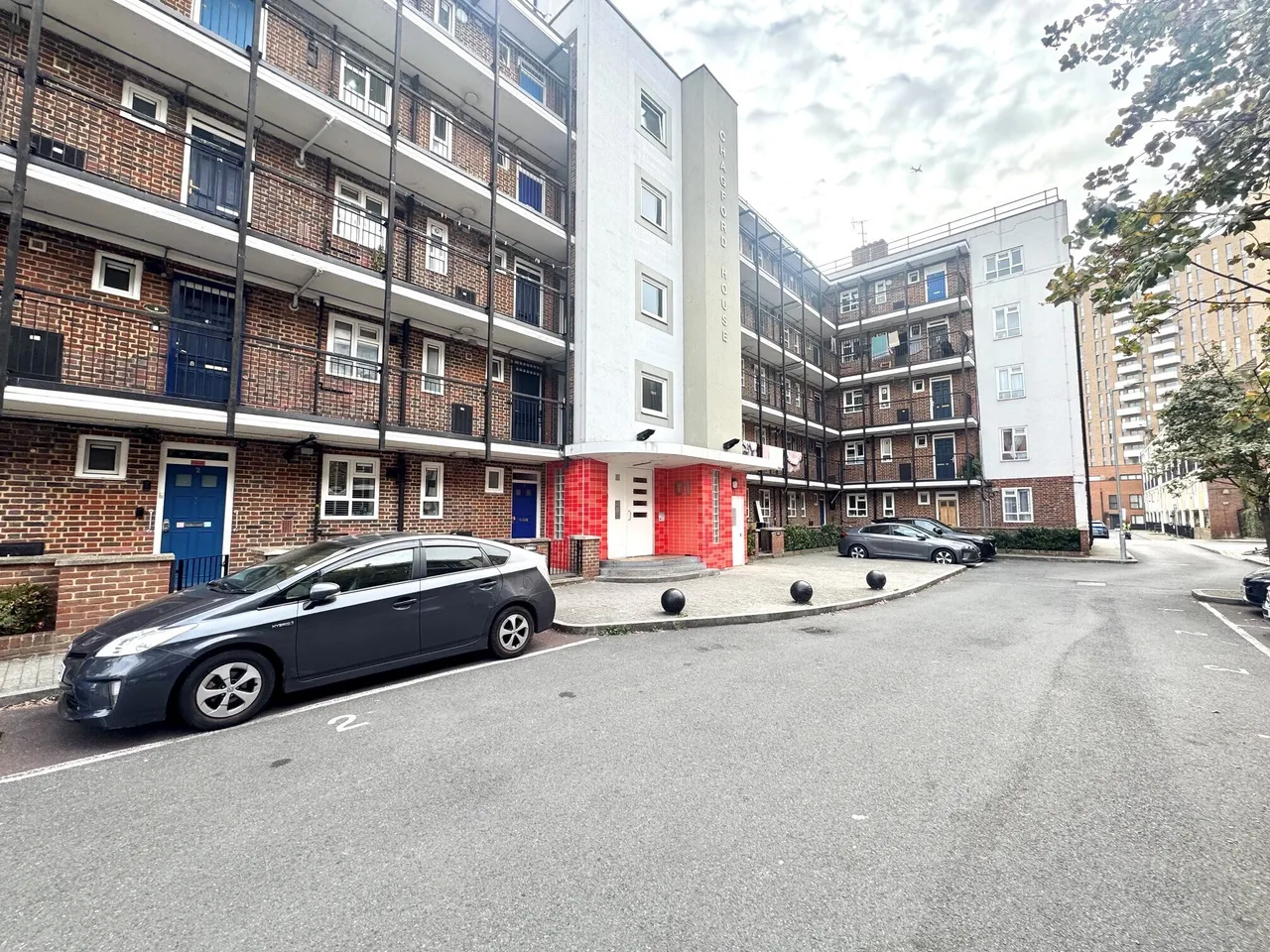 Chagford House, Bow, E3, photo 2
