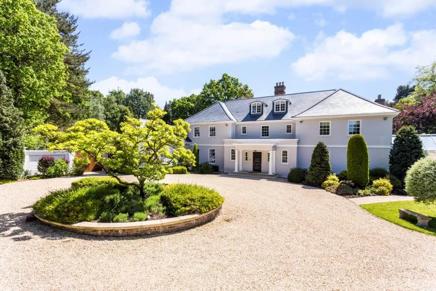 6 bed house to rent — Virginia Water, GU25 4JR