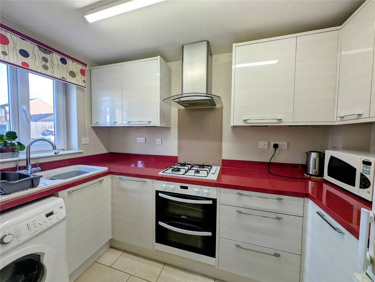 Lawrence Avenue, Colwick, Nottingham, Nottinghamshire, NG4, photo 2