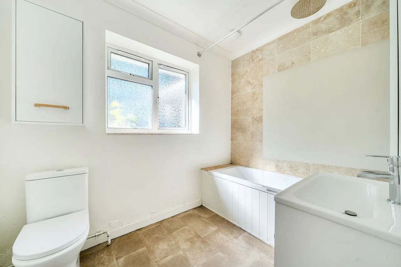 Newhouse Lane, Storrington, RH20, photo 20