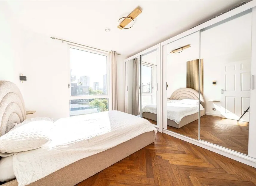 Clayponds Lane, Brentford, TW8, photo 5